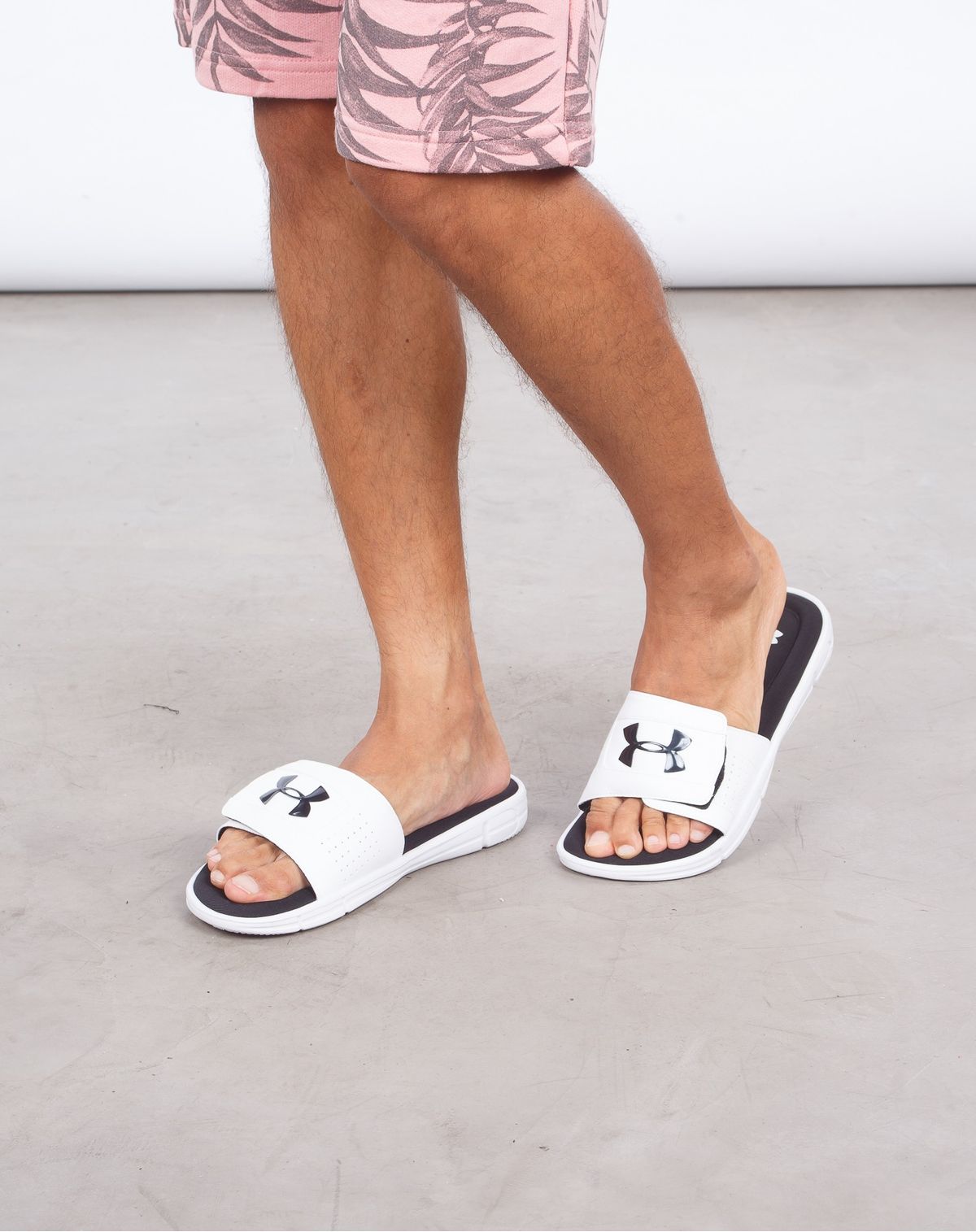chinelo slide under armour ignite