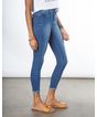 579836005-calca-jeans-cigarrete-feminina-barra-desfiada-jeans-44-1ed