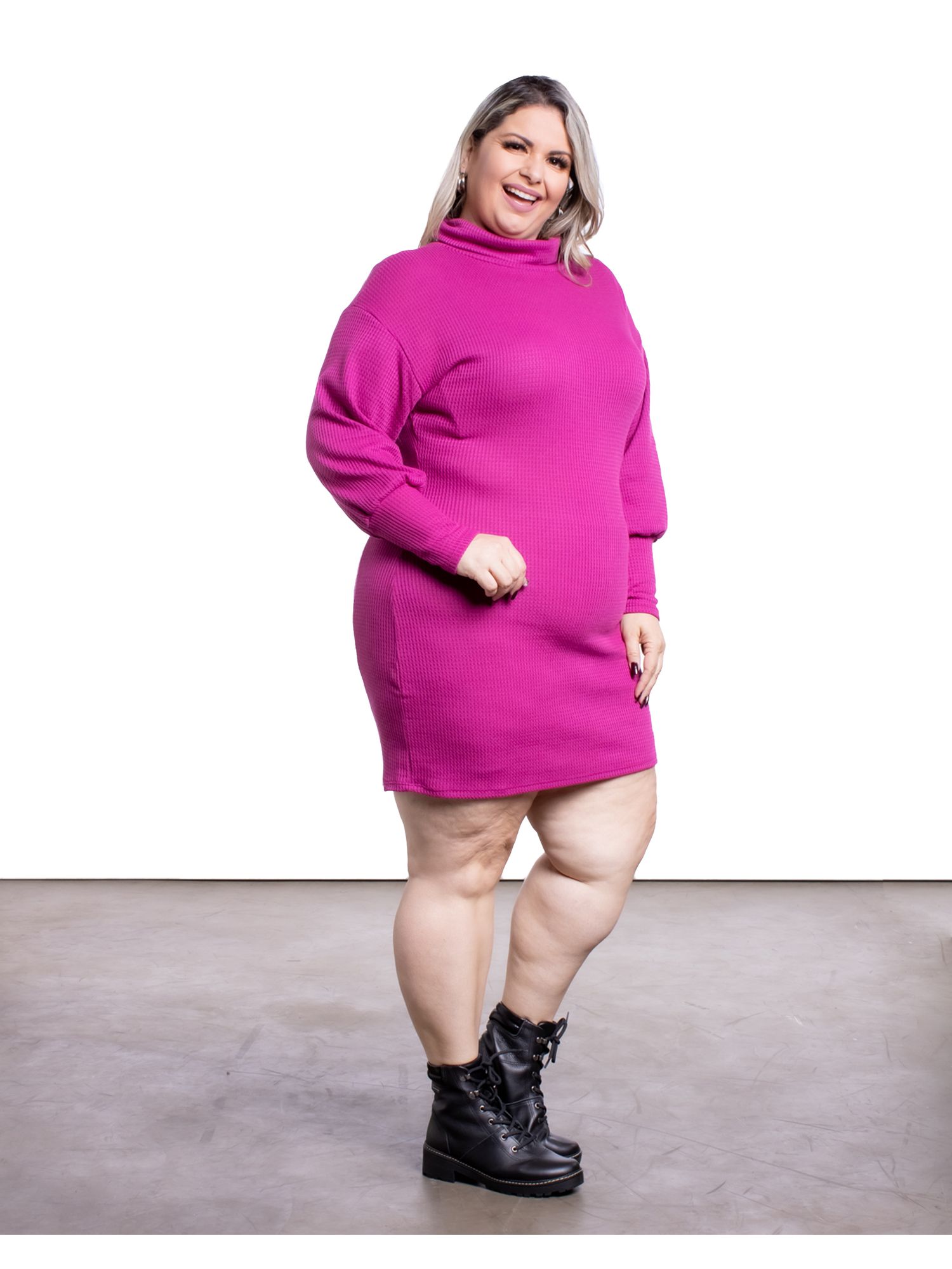 Vestido Curto Plus Size Barra Larga Pink Meia Manga