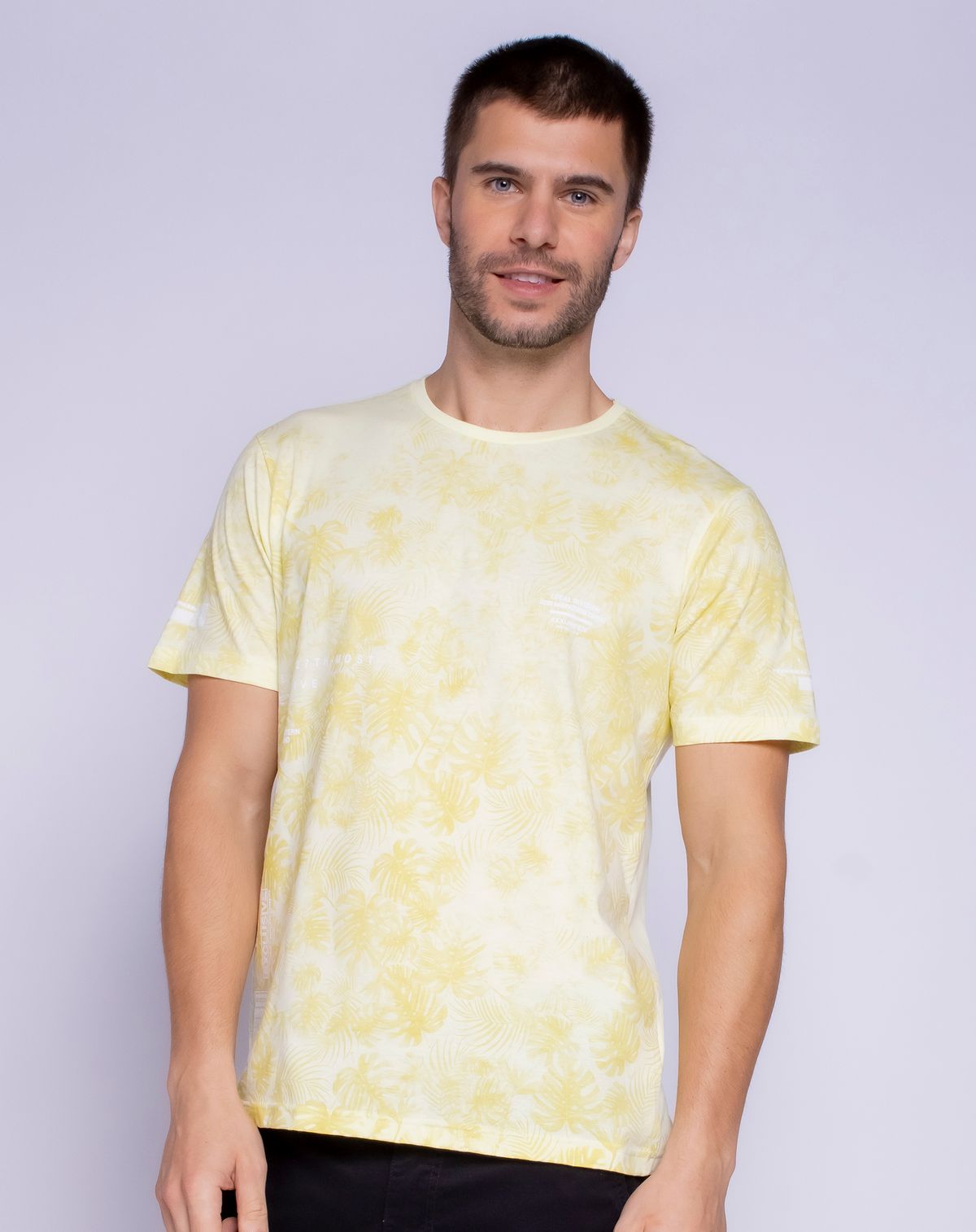 607850001-camiseta-manga-curta-masculina-estampa-tropical-amarelo-p-c81