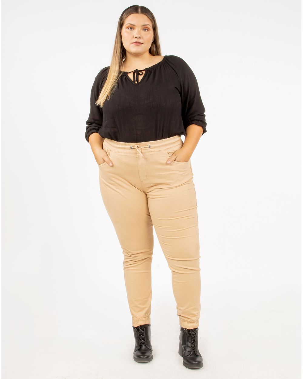 Calça Feminina Jogger Plus Size em Moletom Peluciada Bolsos Laterais -  Serena