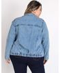 587518005-jaqueta-jeans-plus-size-feminina-bolsos-puidos---jeans-medio-jeans-medio-g1-c7e