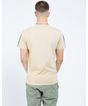 677723002-camiseta-manga-curta-masculina-estampada-recortes-bege-m-c6c