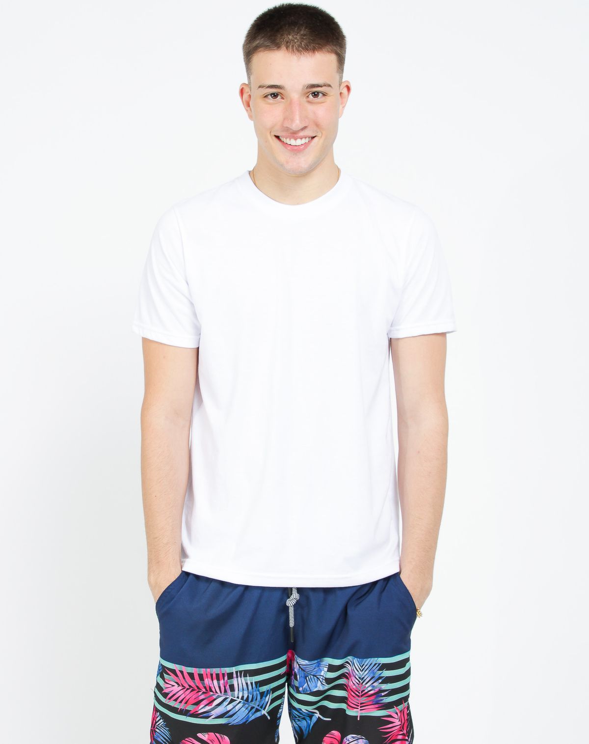686873012-camiseta-manga-curta-masculina-basica-branco-gg-2b1