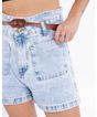 694639001-short-jeans-feminino-marmorizado-cinto-jeans-claro-36-12a