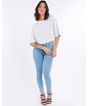 681797001-camiseta-cropped-manga-curta-feminina-listrada-off-white-azul-p-bc8