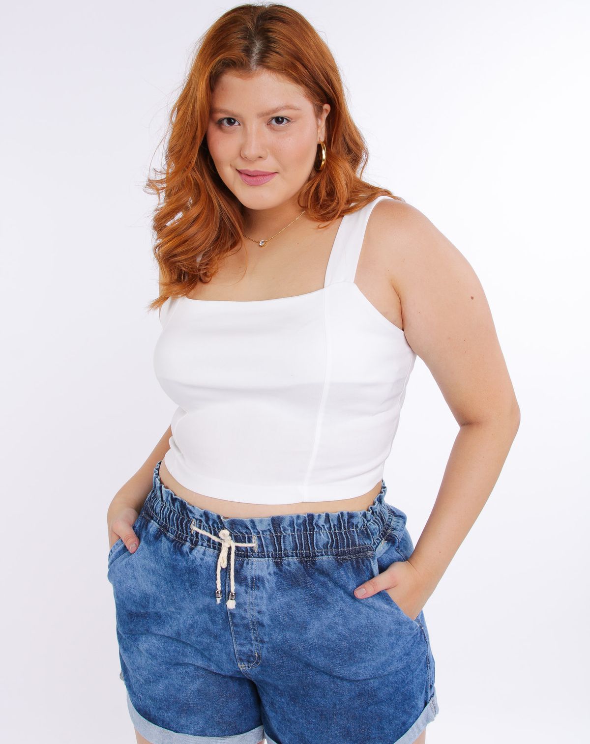 Conjunto Feminino Plus Size Shorts + Cropped Off White – LOJA