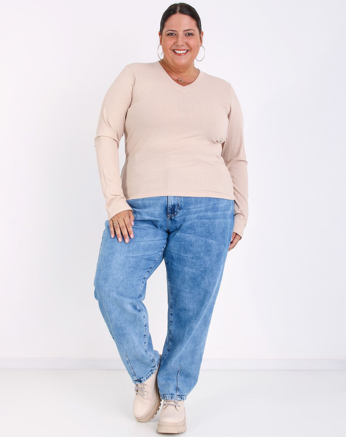 Calça Mom Jeans Feminina Plus Size jeans claro - 48