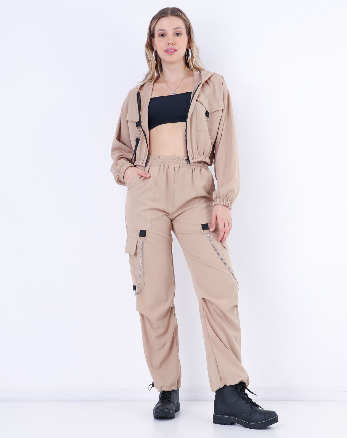 Calça Cargo Feminina Detalhe Corrente bege - m