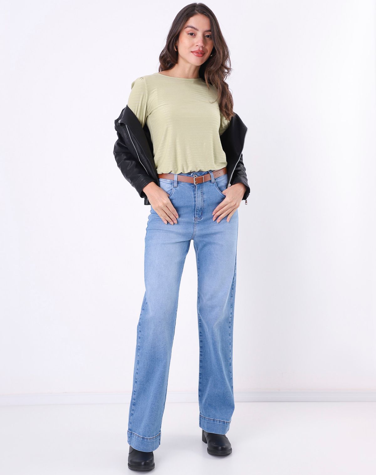 Calça Jeans Feminina Wide Leg + Cinto de Couro jeans claro - 38