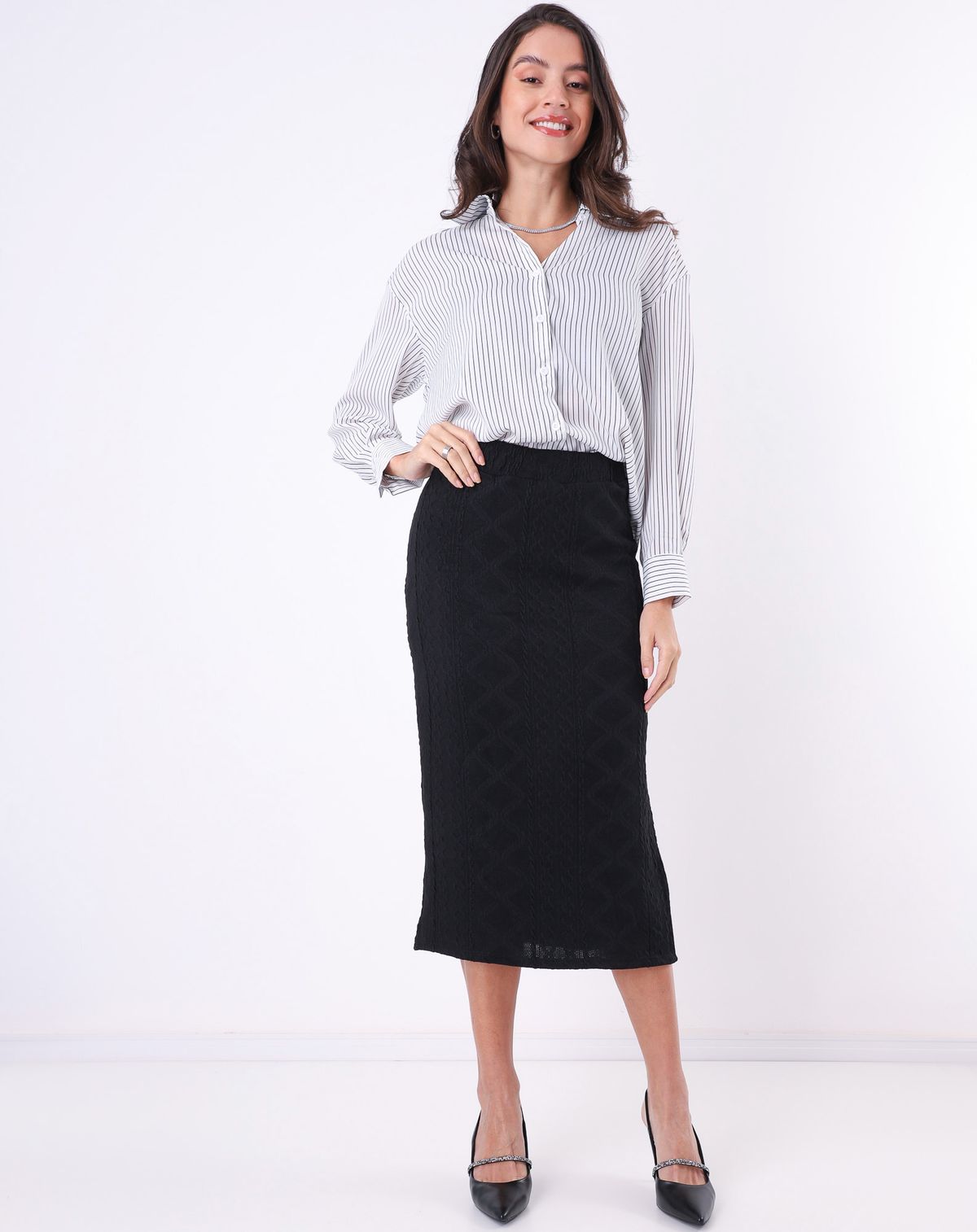 Saia Midi Feminina Texturizada Fenda Lateral preto - p