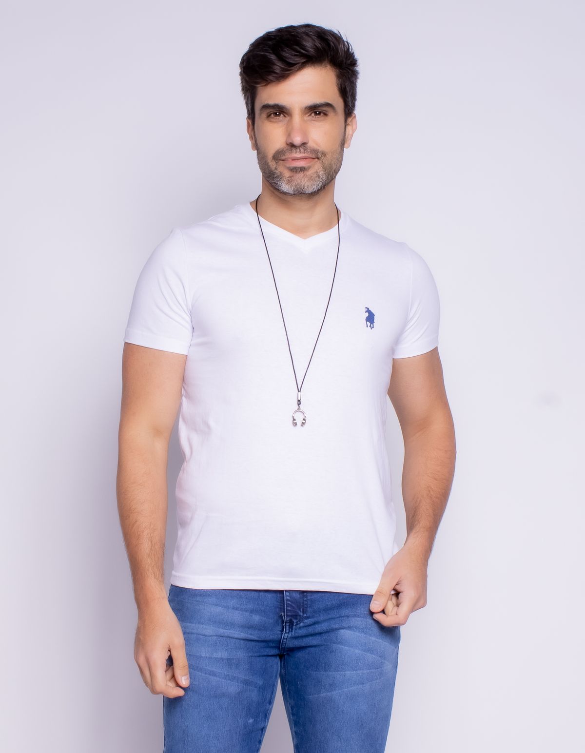 Camiseta Manga Curta Básica Masculina Gola V branco - p