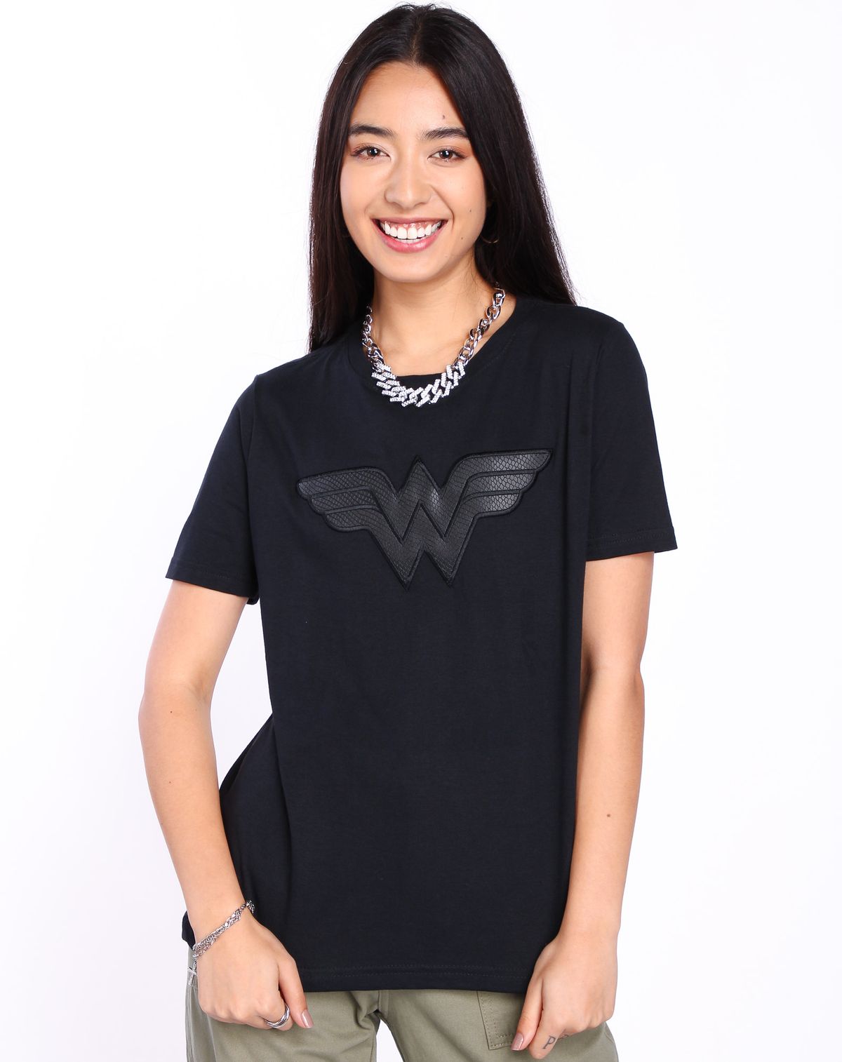 Camiseta Manga Curta Feminina Mulher Maravilha preto - p