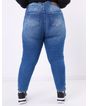 709429001-calca-jeans-cropped-feminina-plus-size-barra-ziper-jeans-medio-44-d32