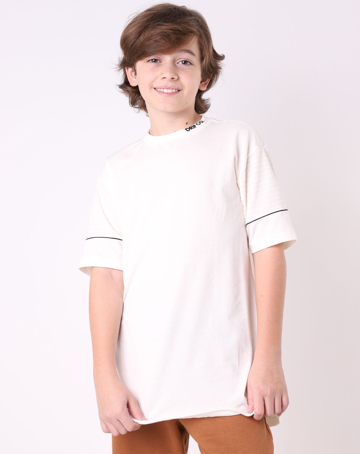 Camiseta Manga Curta Juvenil Menino Gola Lettering off white - 16