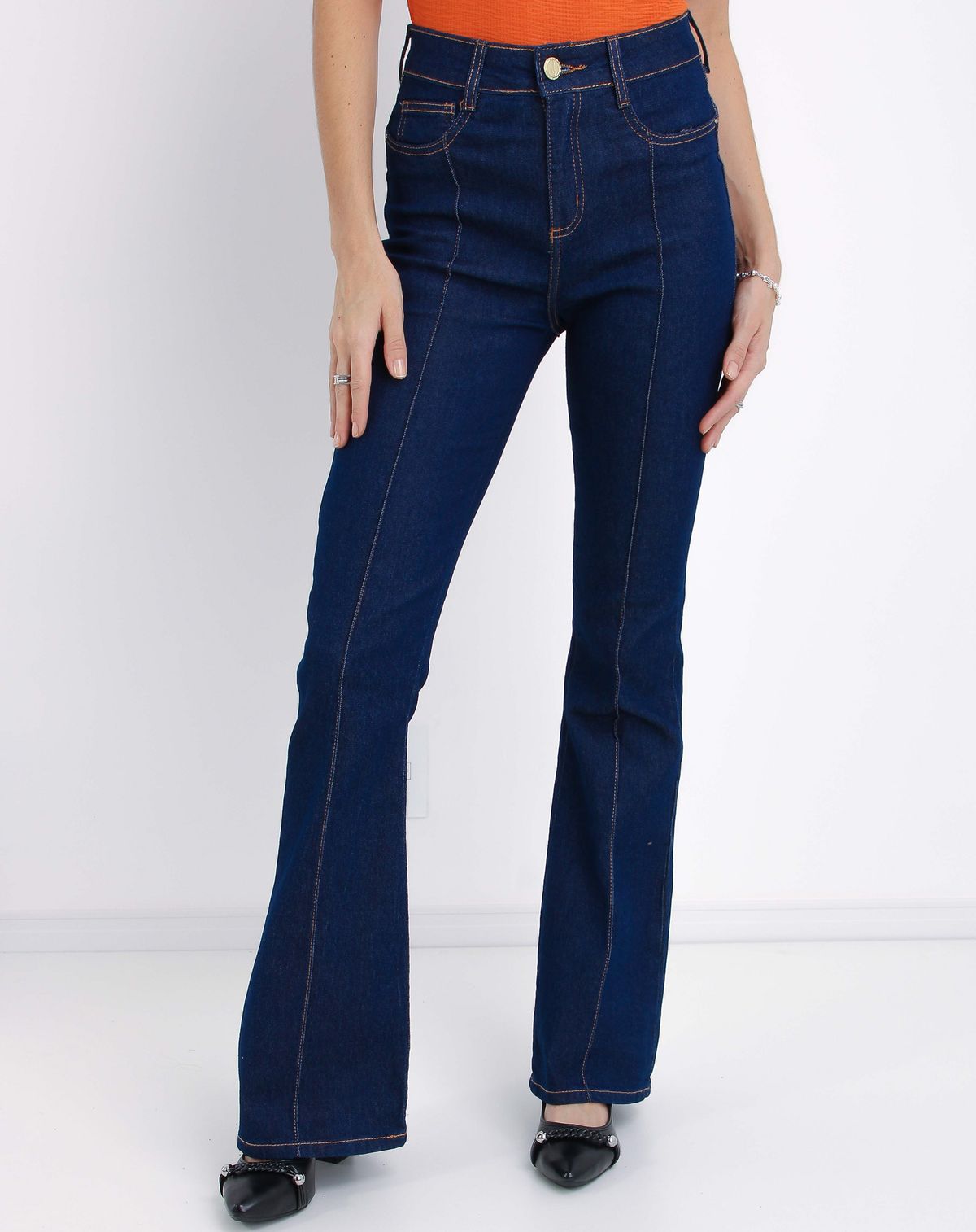 Calça Jeans Flare Feminina jeans escuro - 36