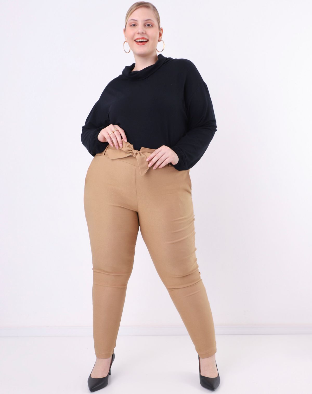 Calça Clochard Feminina Plus Size Bengaline bege - g1