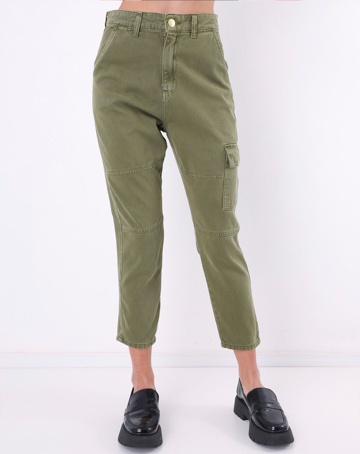 Calça Mom Sarja Feminina Cargo verde musgo - 36