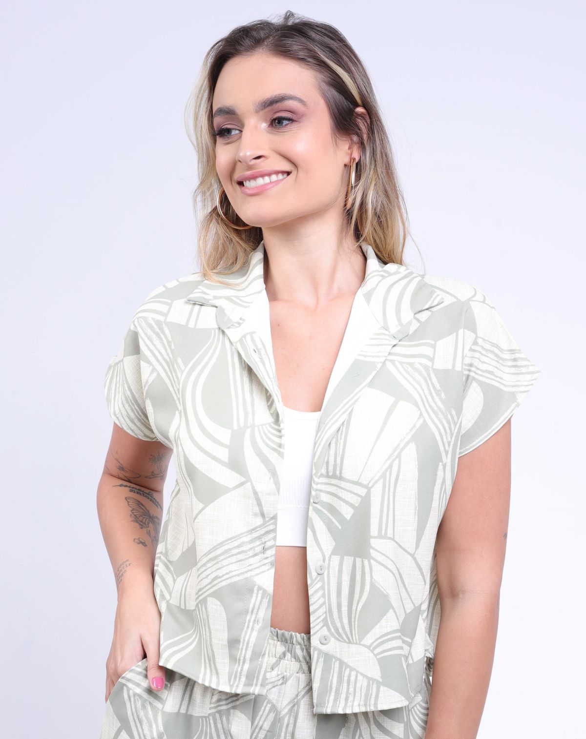 Camisa Manga Curta Feminina Ampla estampado - p