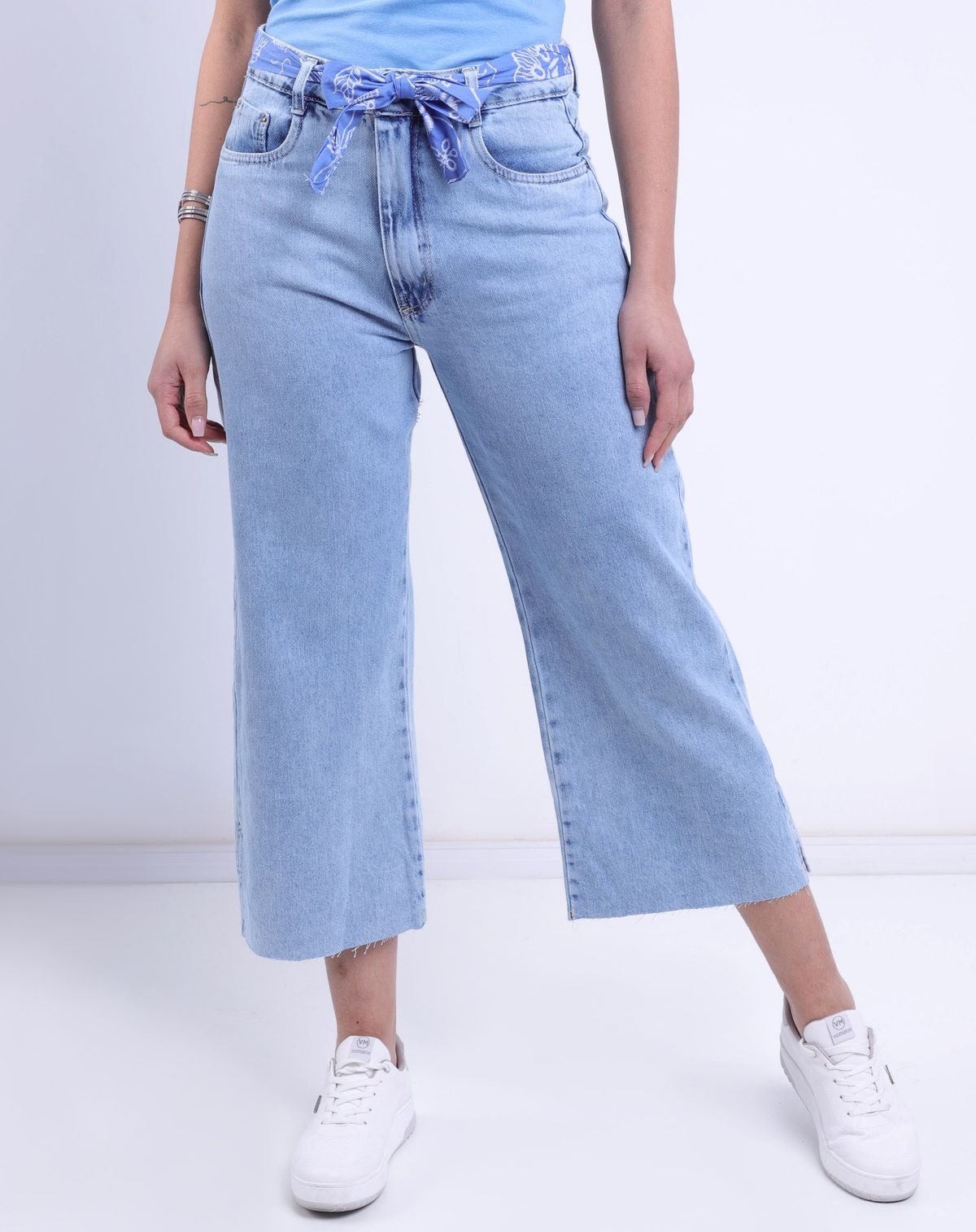 Calça Jeans Feminina Pantacourt Jeans Claro jeans claro - 36