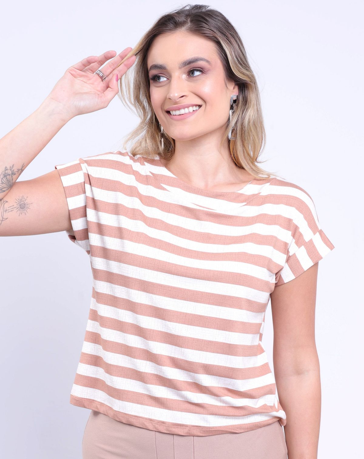 Blusa Feminina Manga Curta Listras bege - p