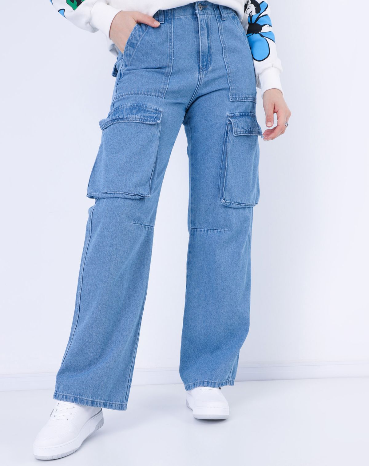 Calça Jeans Feminina Wide Leg Bolso Cargo jeans claro - 36