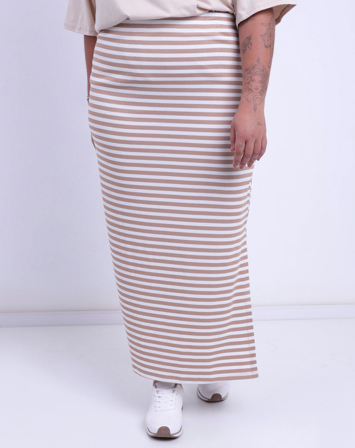 Saia Midi Plus Size Feminina Listras bege - g1