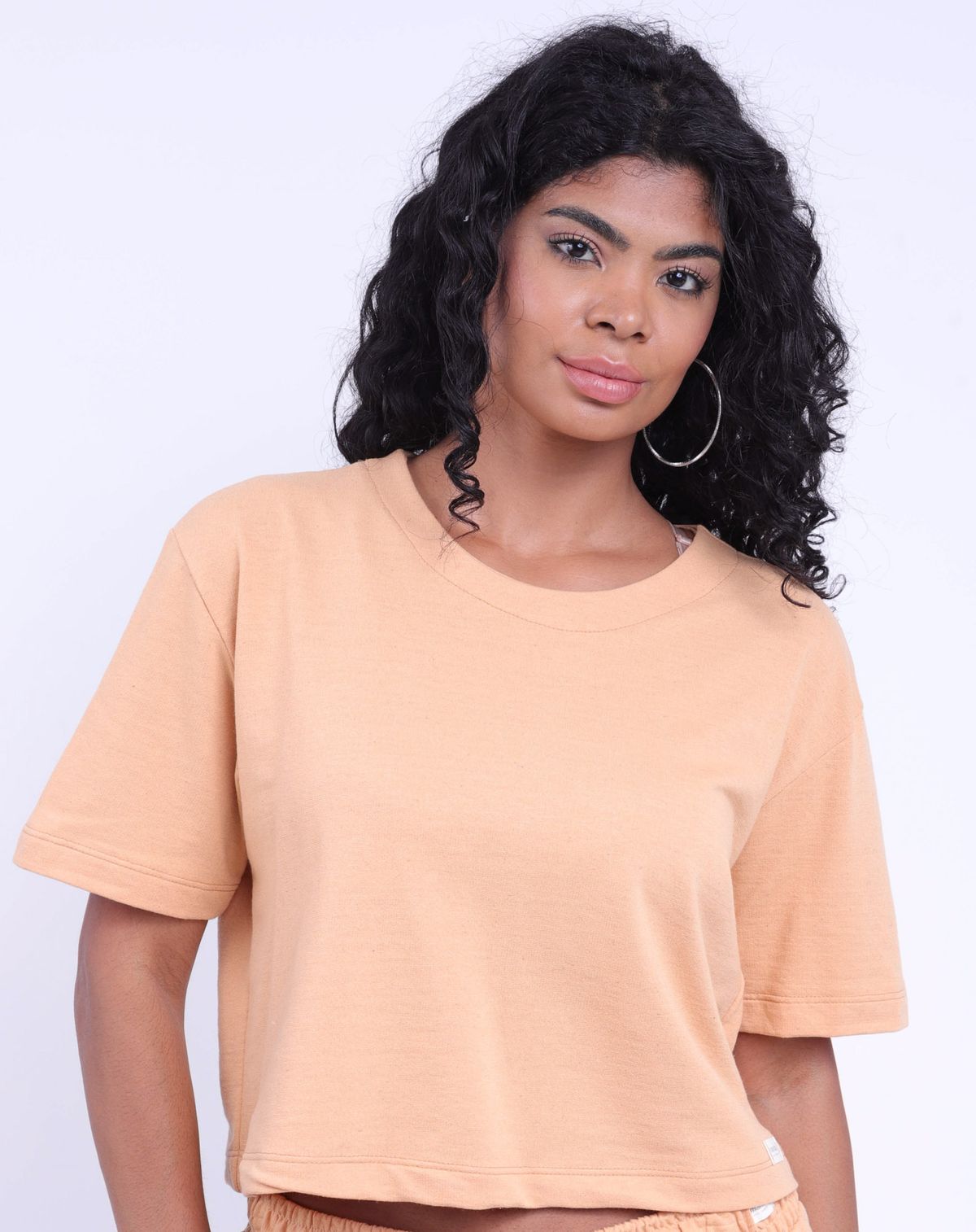 Camiseta Casual Feminina Básica bege - p