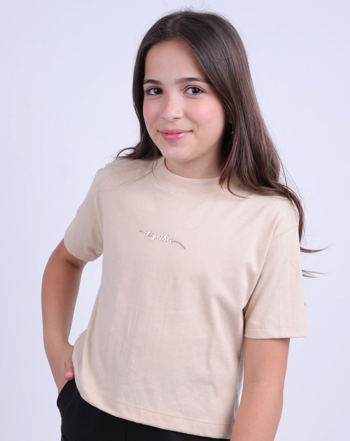 Camiseta Manga Curta Cropped Juvenil Estampa Lettering bege - 10