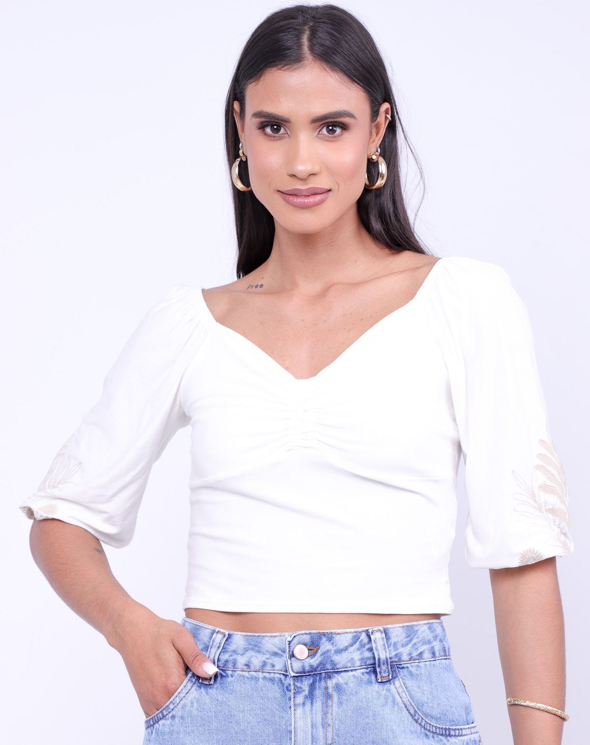 Blusa Cropped Feminino em Tricoline com Manga Balonê e Amarração off white - p