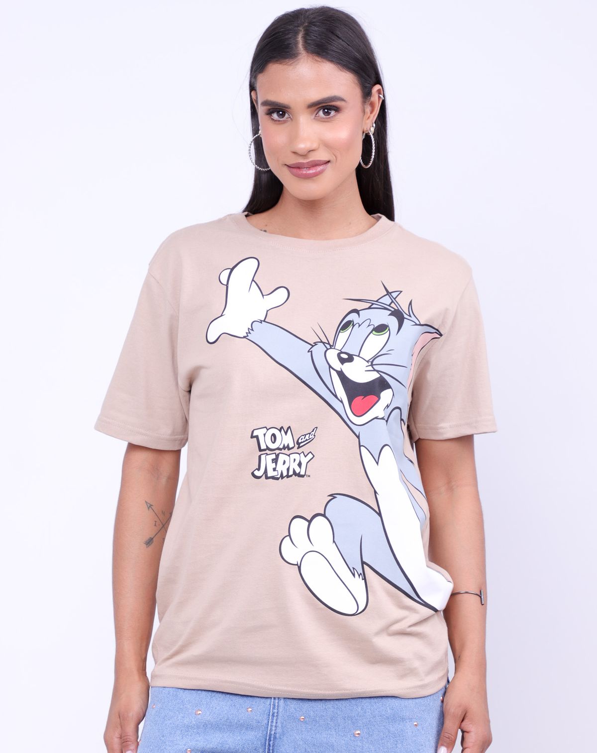 Camiseta Manga Curta Tom e Jerry Feminina bege - p