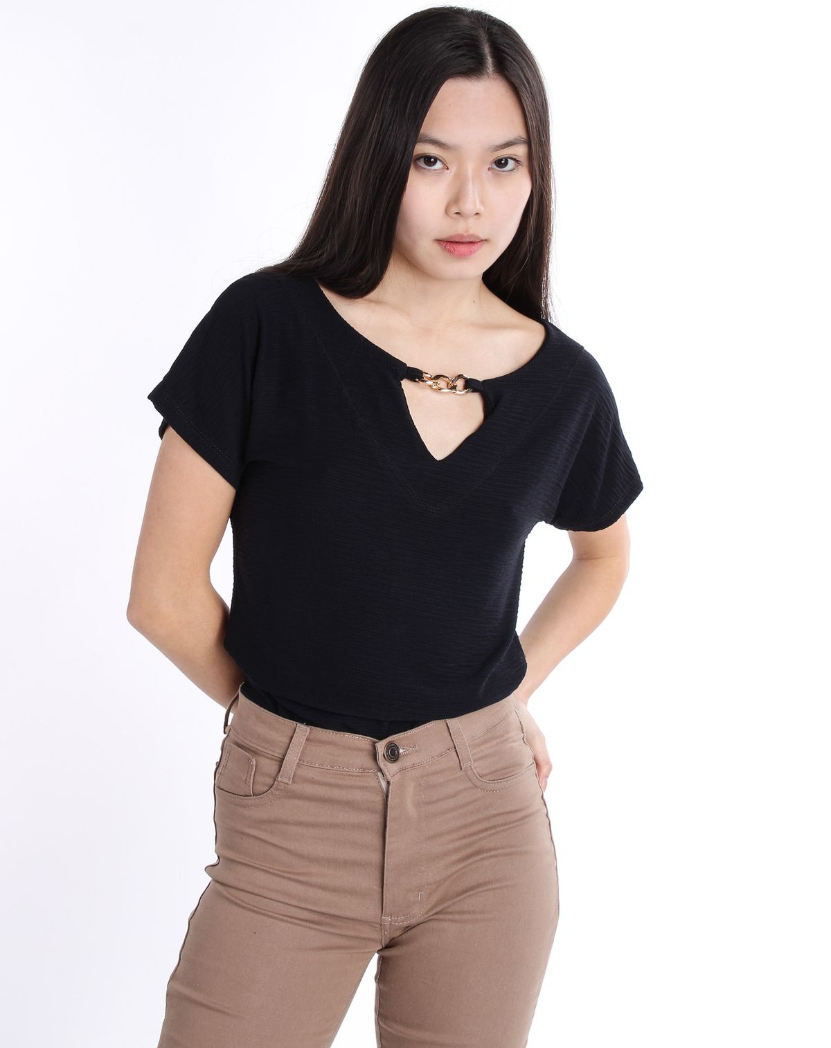 Blusa Feminina Manga Curta Decote Vazado Elos preto - p