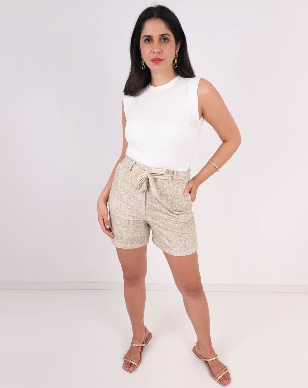 Short Feminino Cinto Amarração bege - m