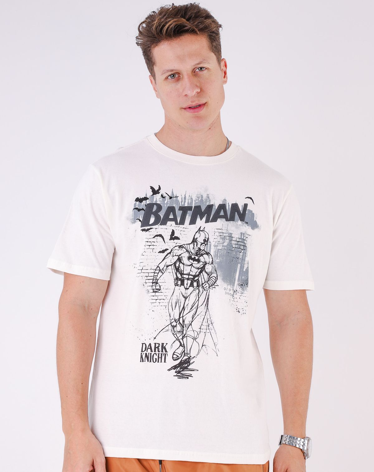 Camiseta Manga Curta Masculina Estampa Super Herói Batman off white - g