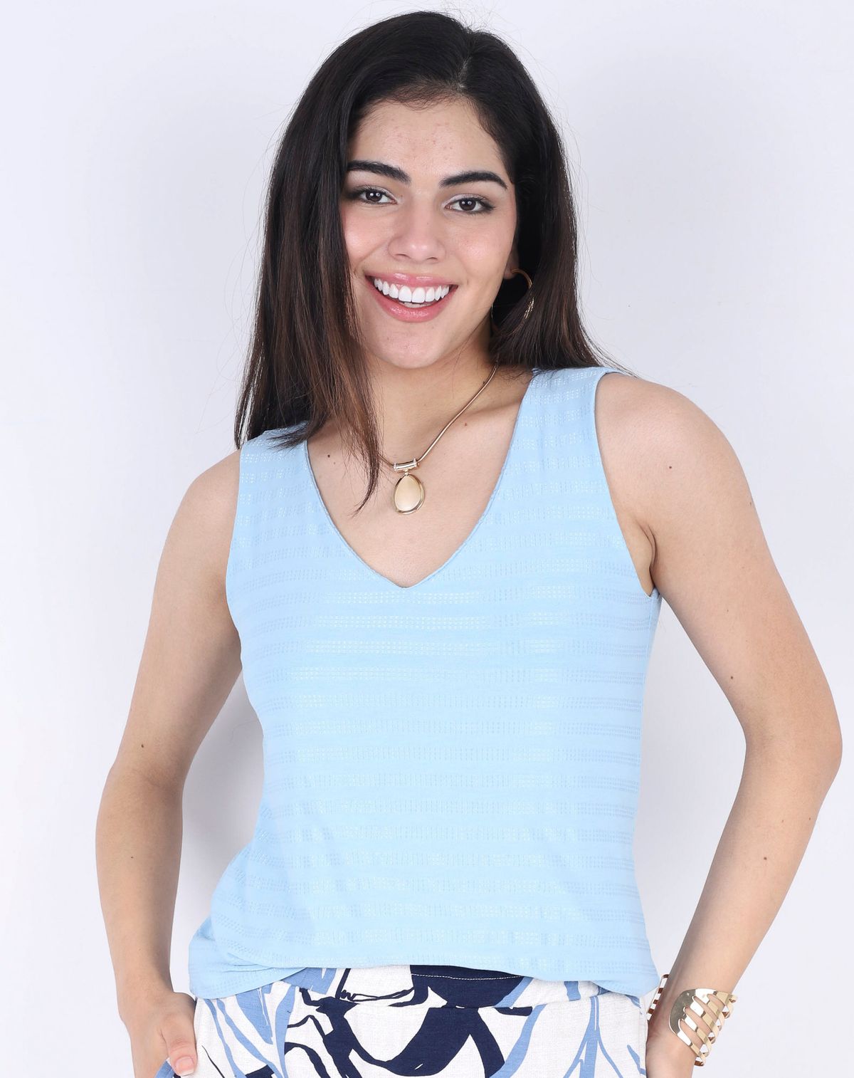 Blusa Regata Feminina Gola V Casual azul claro - p