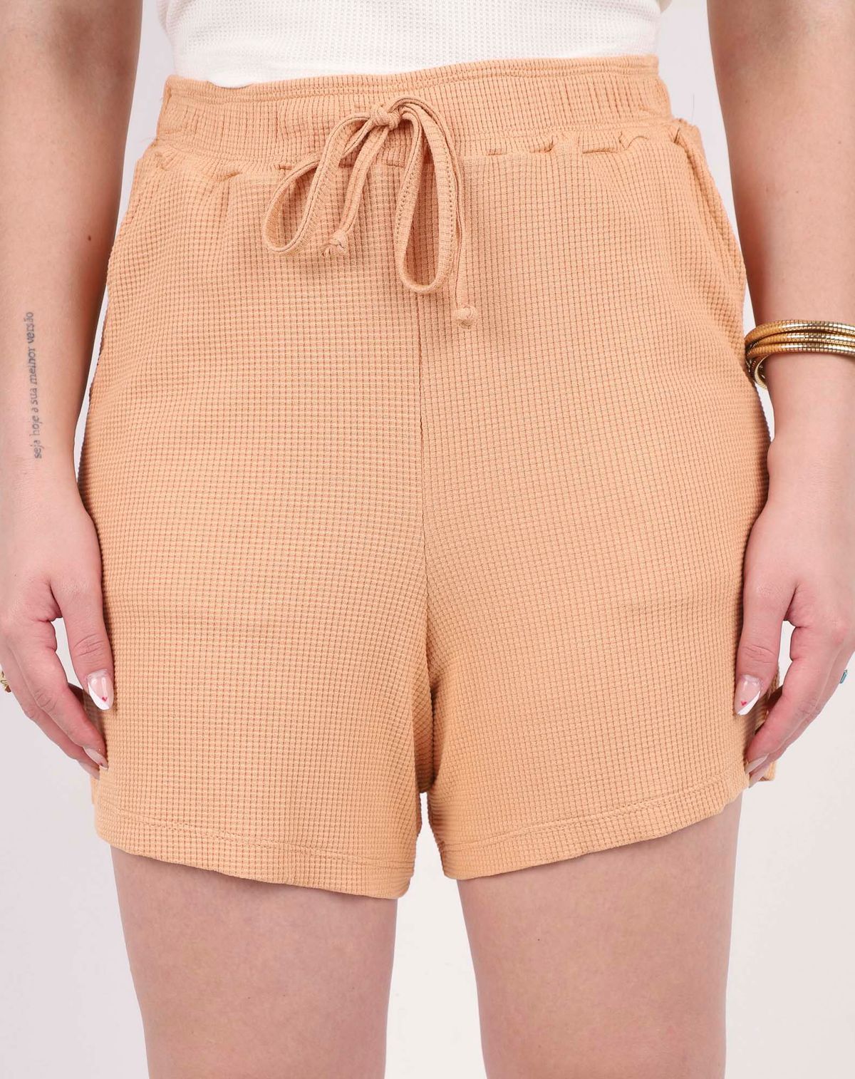 Shorts Feminino com Amarração Casual bege - p